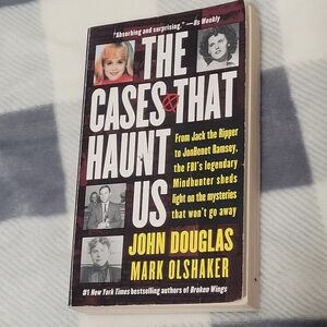 The Cases That Haunt Us – John Douglas | True Crime FBI Mindhunter Paperback